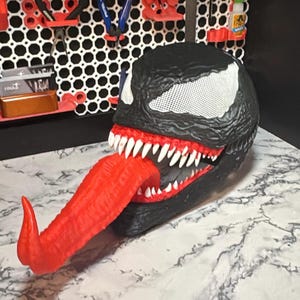Venom Helmet/Mask Wearable Cosplay Costume props. High-quality S-XL sizes