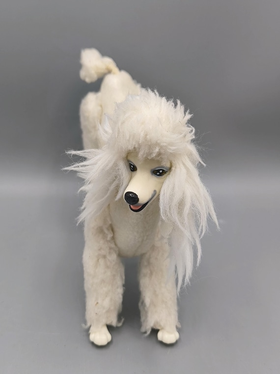 ヴィンテージの白いプードル、バービープリンス 1984年製、バービー犬