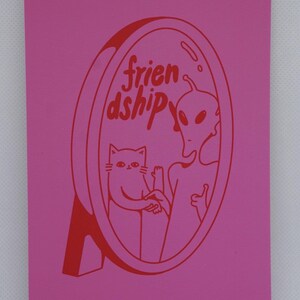 Carte postale d'amitié chat et extraterrestre - Art de science-fiction rétro rose
