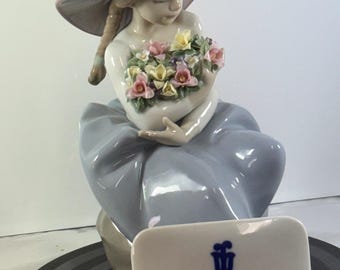 Lladro #5862 - Retired and Vintage Figurine of “Fragrant Bouquet”  MINT condition with original box
