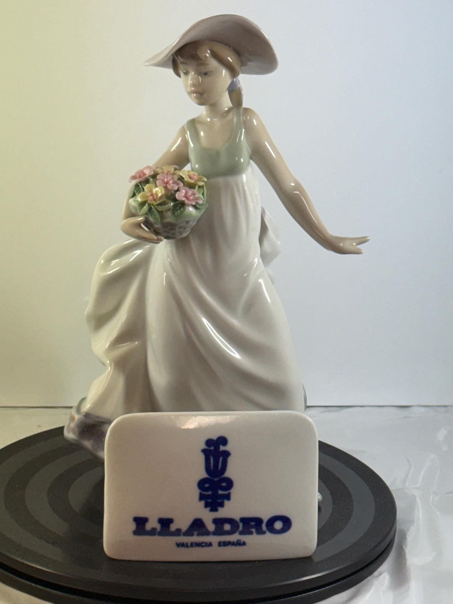 Lladro #5790 - Retired and Vintage Figurine of “carefree” MINT
