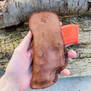 Ruger LCP Max Nassgeformtes Taschenhalfter aus dickem Leder Bild 3