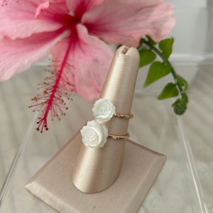 Mother of Pearl Gardenia Ring