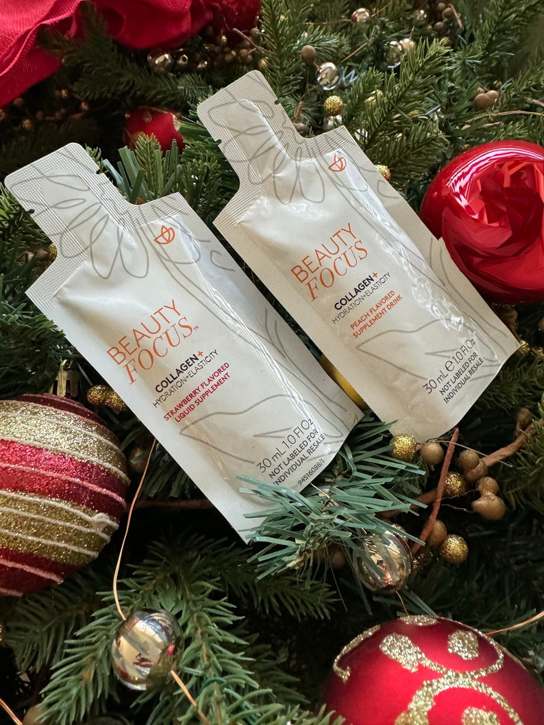 Puede incluir: Dos sobres individuales de bebida de suplemento l&iacute;quido Beauty Focus Collagen+. Un sobre es de sabor a fresa y el otro de sabor a melocot&oacute;n. Cada sobre contiene 30 ml (1,0 fl oz) y no est&aacute; etiquetado para la reventa individual.