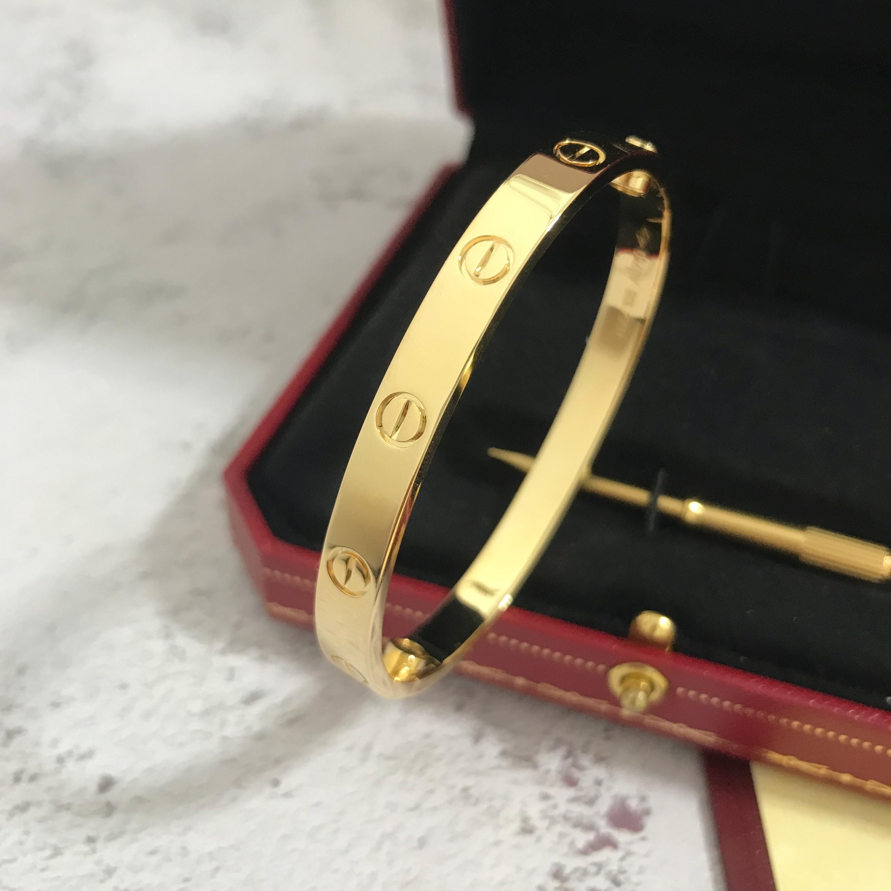 Cartier bust down Canada