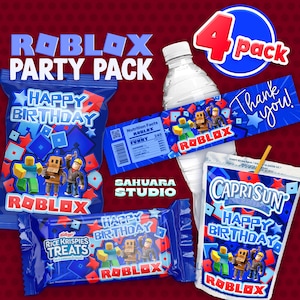 Puede incluir: Un paquete de fiesta con temática de Roblox. Incluye una bolsa de aperitivos azul y roja con las palabras "Feliz cumpleaños" y "Roblox", una etiqueta de botella de agua azul y roja con las palabras "Roblox" y "Gracias", una bolsa de jugo Capri Sun azul y roja con las palabras "Feliz cumpleaños" y "Roblox", y una envoltura de Rice Krispies Treats azul y roja con las palabras "Feliz cumpleaños" y "Roblox".