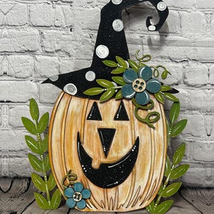 DIY Pumpkin Shelf Sitter | DIY Wood Crafts | Wood Blanks | Home Decor | Halloween Decor | Grapevine Cre8tions
