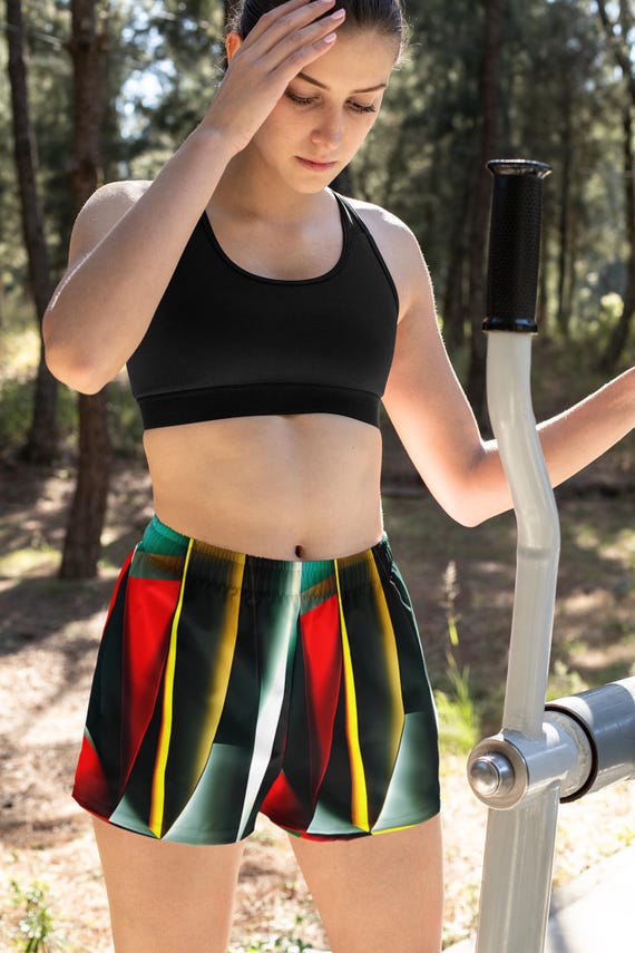 Colorful sports shorts – trendy activewear with a modern design