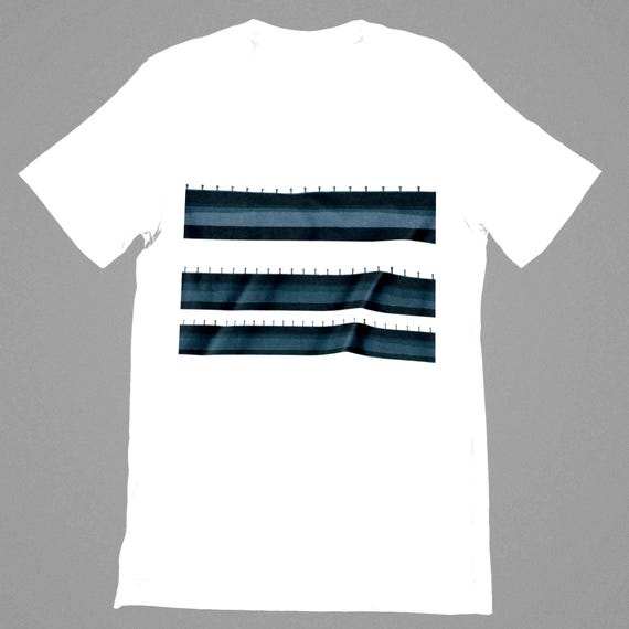 K#115 - Minimalist T-Shirt with Stripes | Unisex Graphic Shirt | Modern Design Statement
