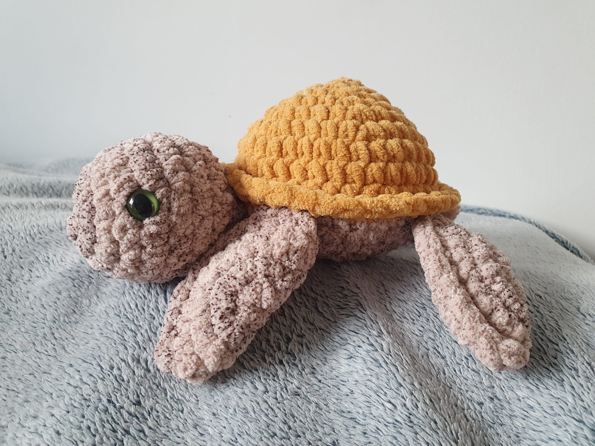Doudou personnalisé tortue crochet bébé prénom fille