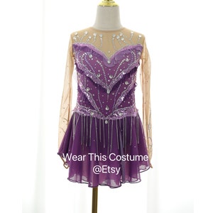 Eiskunstlaufkleid Violett: Maßgeschneidertes Turnierkostüm