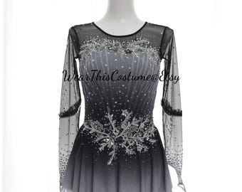 Customized dress/ Costume/ Figure skating/ Ice dance/ Ice skate/ Acrobatic/ Roller skate/ Competition dress/ Bespoke/ Romantic style