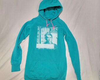 Sudadera con capucha larga Queen - "Elvis Monroe" - Curación de ropa de Threedem por Tim Mulvey