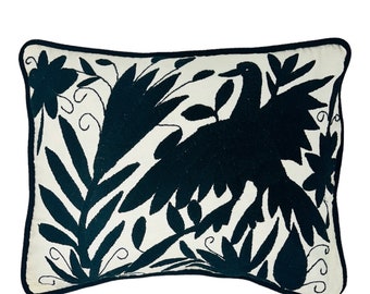 Hand embroidered Pillow, a mexican embroidery, gift pillow, ready-to-ship, black on white, cotton textiles, Otomi unique art fabrics, 13x17"