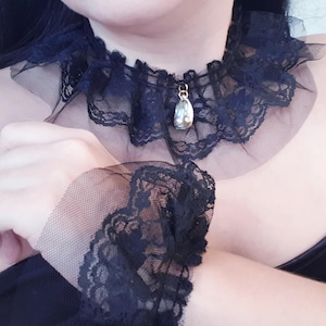 Handmade Black Lace Choker Necklace with Freshwater Pearl Pendant – Adjustable Gothic Jewelry with Free Matching Lace Bracelets