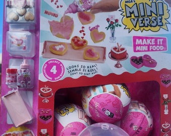 MGA MiniVerse Make it Mini food Valentines series!! Red Roses!! Chocolate bon bons, heart cookies, or red Velvet cake