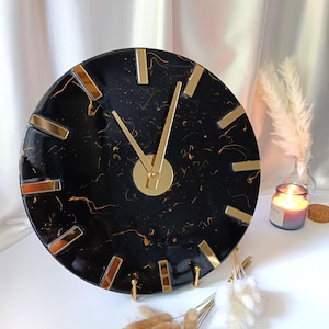 Black and Gold Epoxy Resin Wall Clock: Modern Glam Decor
