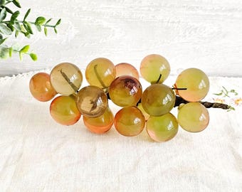 Vintage Lucite Red & Green Ombre Grapes Cluster On Grapevine MCM Decor - READ