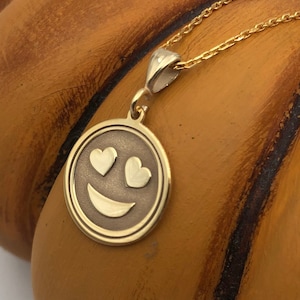 14K Gold Smiley Necklace, Minimalist Happy Face Necklace, Dainty Emoji Charm Necklace, Unique Jewelry, Tiny Coin Necklace, Anniversary Gift