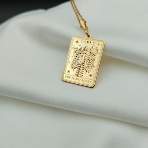 Collar con carta del tarot para amantes de las plantas, collar botánico de oro de 14 quilates, collar para amantes de la naturaleza en plata de ley 925, collar único, regalo para el día de la madre