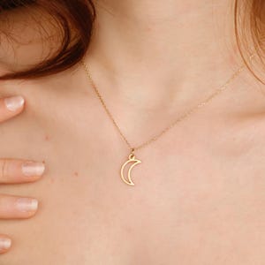 14K Gold Crescent Moon Necklace: Dainty Celestial Pendant