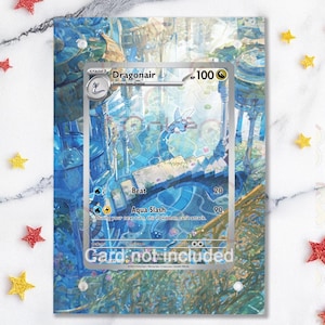 NEUE ETUI 2.0 - Dragonir 181/165 - Pokémon 151 - Magnetische Hülle für Deine Karte + Grafisches Motiv + Magnetständer