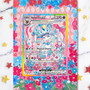 Sylveon EX 156/131 - Pokémon Prismatic Entwicklung - Magnetische Hülle/Aufsteller für deine Karte + erweitertes Artwork + Aufsteller