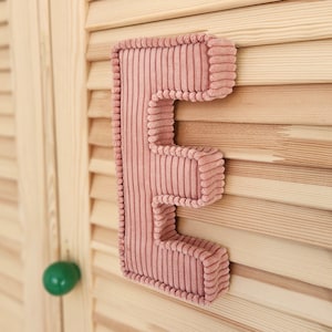 Letras de tela para guardería, NO almohada, monograma, letras de tela de pana, decoración de habitación infantil, decoración de pared de guardería, adorno de letras, regalo para bebé,