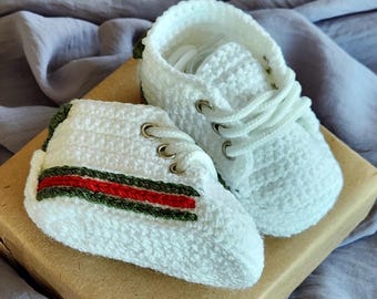 Handmade Crochet Baby Booties: Knit Newborn Shoes