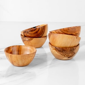 Handmade Olive Wood Snack Bowls: Rustic Kitchen Decor