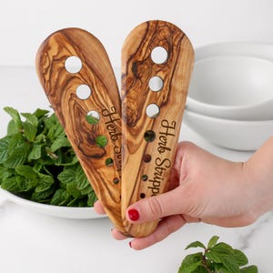 Handmade Olive Wood Herb Stripper: Eco-Friendly Kitchen Gadget + Personalization