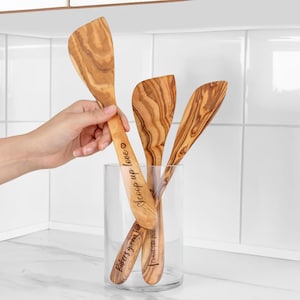 Handmade Olive Wood Corner Spatula: Personalized Non-Stick Cooking Utensil +Gift Beeswax kit