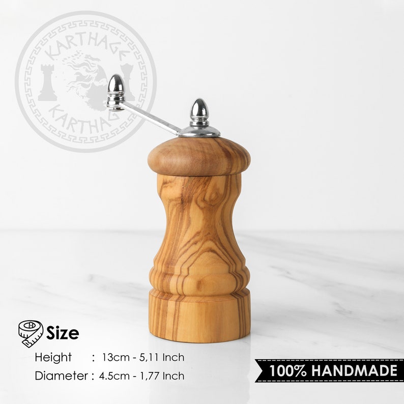 Dimensions of this salt and pepper mill handmade from olive wood.

✔️Length: 5.5" (13cm)
✔️Diameter: 1.8" (4.5cm)