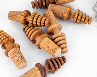 Handgjord vinpropp i olivträ, unik bröllopsgåva + present bivaxkit