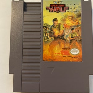 Authentieke Nintendo 'nes' Operation wolf-spelwagen.