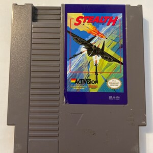 Authentieke Nintendo 'nes' Stealth-gamewagen.
