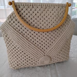 Cotton Macrame Crochet Handtasche, Holzgriff, stilvolles und elegantes Design, perfekt für besondere Anlässe und den täglichen Gebrauch Muttertag Geschenk