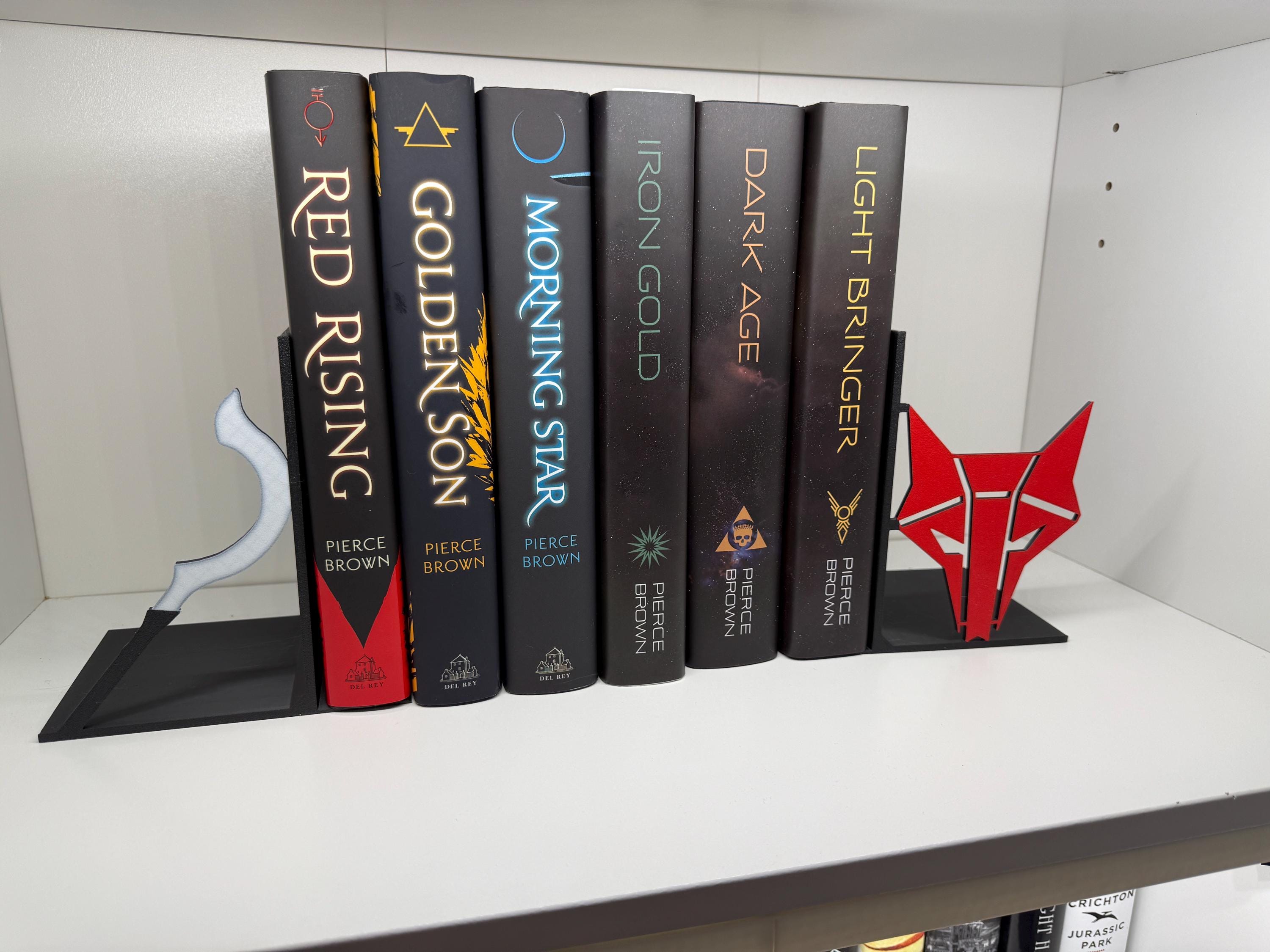 Red Rising Bookend – 3D Printed Reaper Shelf Decor for Book Lovers ...