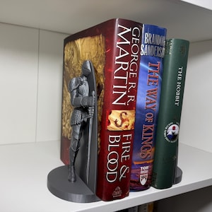 Medieval Knight Bookend, Fantasy Decor for Bookshelf, Unique Gift for Book Lovers, Home Office & Library Accents