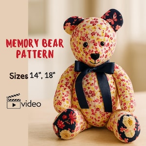 Pode incluir: Um urso de pelúcia feito à mão com um padrão floral em vermelho, amarelo e creme. O urso tem um laço azul marinho e detalhes nas orelhas e nos pés. O texto "MEMORY BEAR PATTERN" e "Sizes 14", 18"" é visível.
