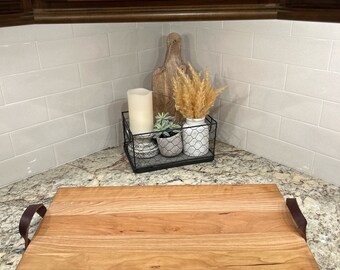 Tabla para charcutería de madera de roble y cerezo de tamaño regular