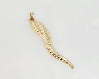 10K Yellow Gold Horn, Gold Diamond Cut Horn, Gold Cornicello Charm, Gold Cornetto Charm, Gold Protection Charm, Evil Eye Charm, 2.7cm length