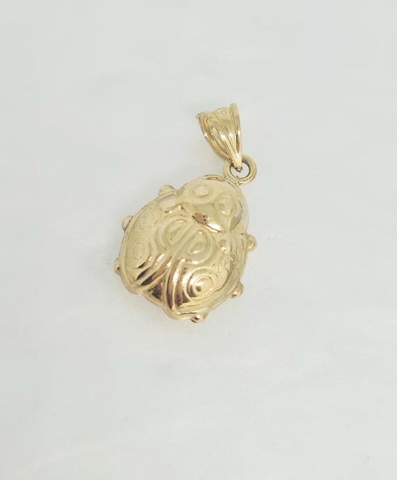 10K Yellow Gold Ladybug Charm, Gold Beetle Charm, Puffy Ladybug Charm, Gold Insect Charm, Gold Love Bug, Gold Animal Charm, 15mm x 12mm