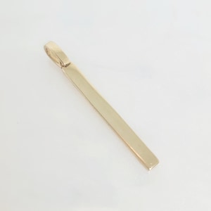 Barra vertical de oro amarillo de 14 quilates, colgante de barra de oro, colgante minimalista de oro, colgante delicado, colgante moderno de oro, dije de barra de oro macizo, 22 x 3 mm