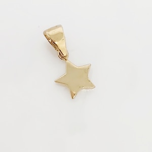 10Kイエローゴールドの小さな星チャーム、ゴールドソリッドスター 