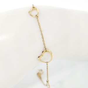10K Yellow Gold Heart Bracelet, Gold Open Heart Bracelet, Heart Charm Bracelet, Dainty Bracelet, Minimalist Bracelet, Gold Heart Jewelry, 7"
