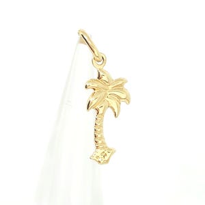 14K geelgouden boombedel, gouden palmboombedel, geribbelde boombedel, gouden tropische boom, botanische sieraden, gouden gezwollen boom, 16 mm x 10 mm afbeelding 12
