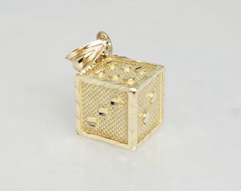 Dadi in oro 10 carati, dadi tridimensionali in oro, ciondolo cubo in oro, ciondolo 3D, ciondolo da casinò, gioielli portafortuna in oro, ciondolo a forma di dado in oro, 9 mm x 9 mm