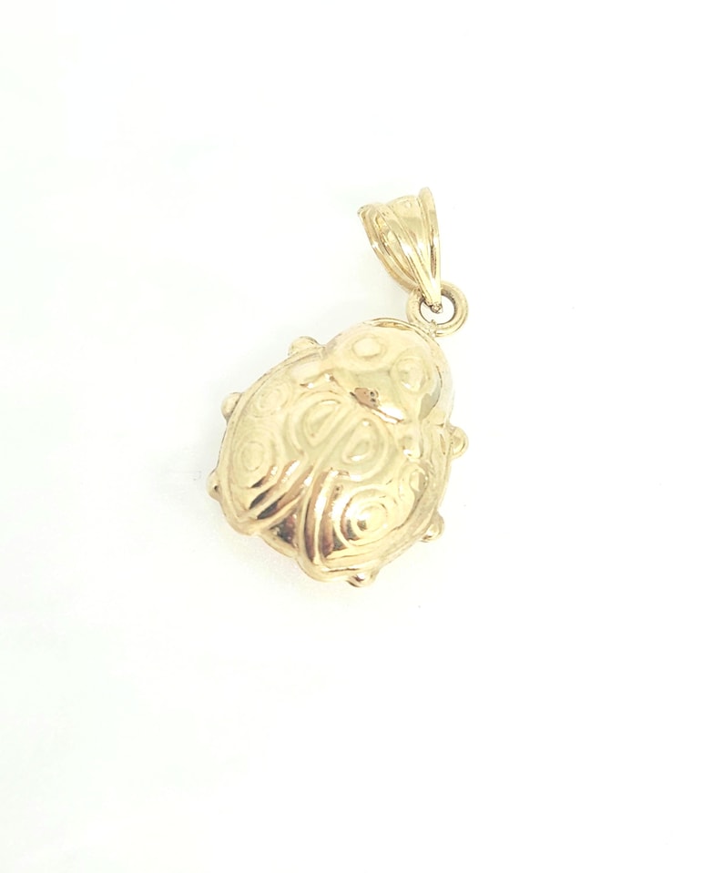 10K Gelbgold Marienkäfer Charm, Goldkäfer Charm, Puffy Marienkäfer Charm, Gold Insekt Charm, Gold Love Bug, Gold Tier Charm, 15 mm x 12 mm Bild 1