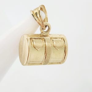 Dije para bolso pequeño de oro amarillo de 10 quilates, dije para bolso de doctor de oro, dije para cartera de oro, dije para bolso dimensional de oro, dije para bolso de mano de oro, dije para viaje